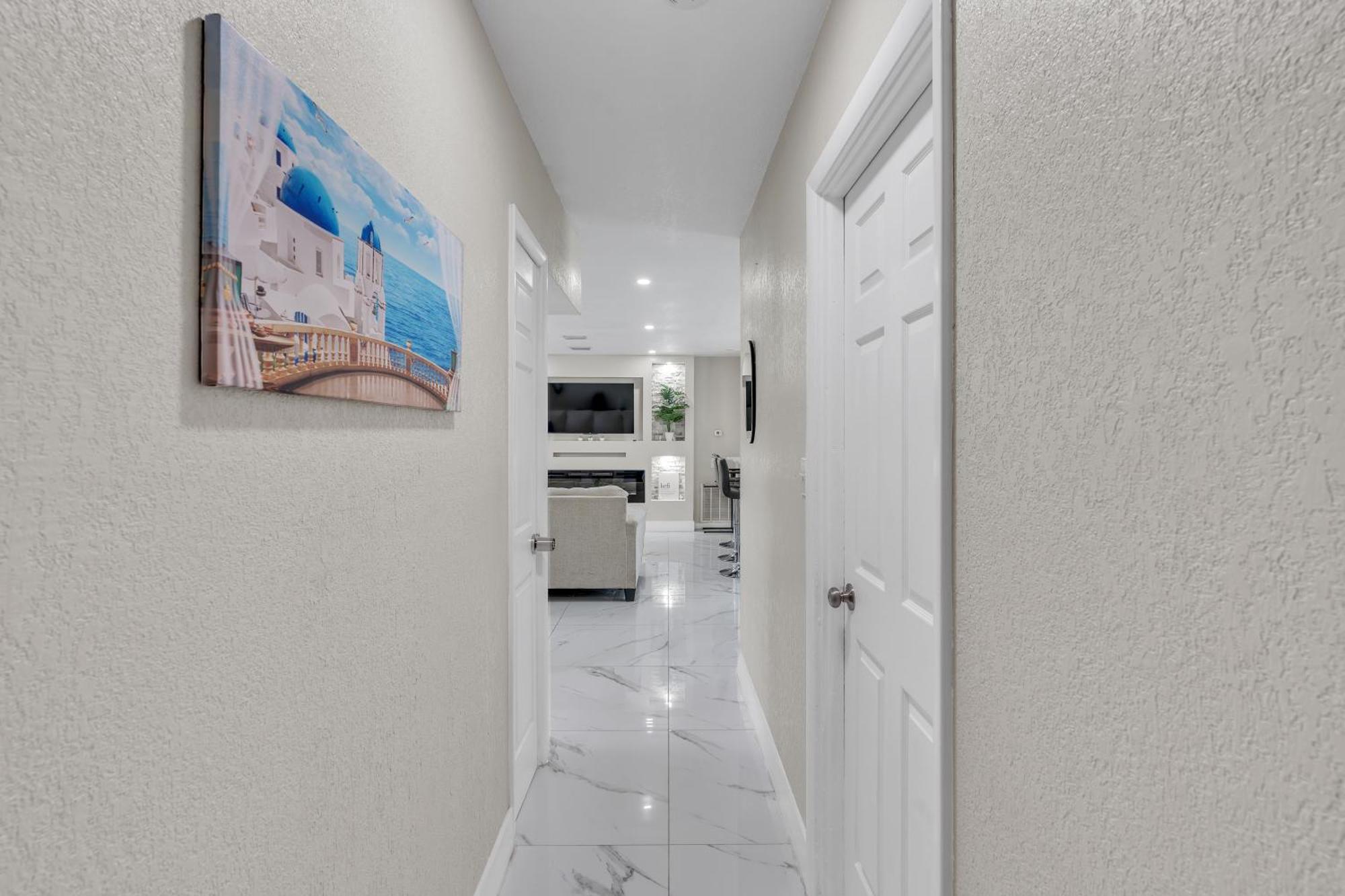 Stunning Modern Home In Tampa With Pool - Just 5 Minutes From Airport! Экстерьер фото